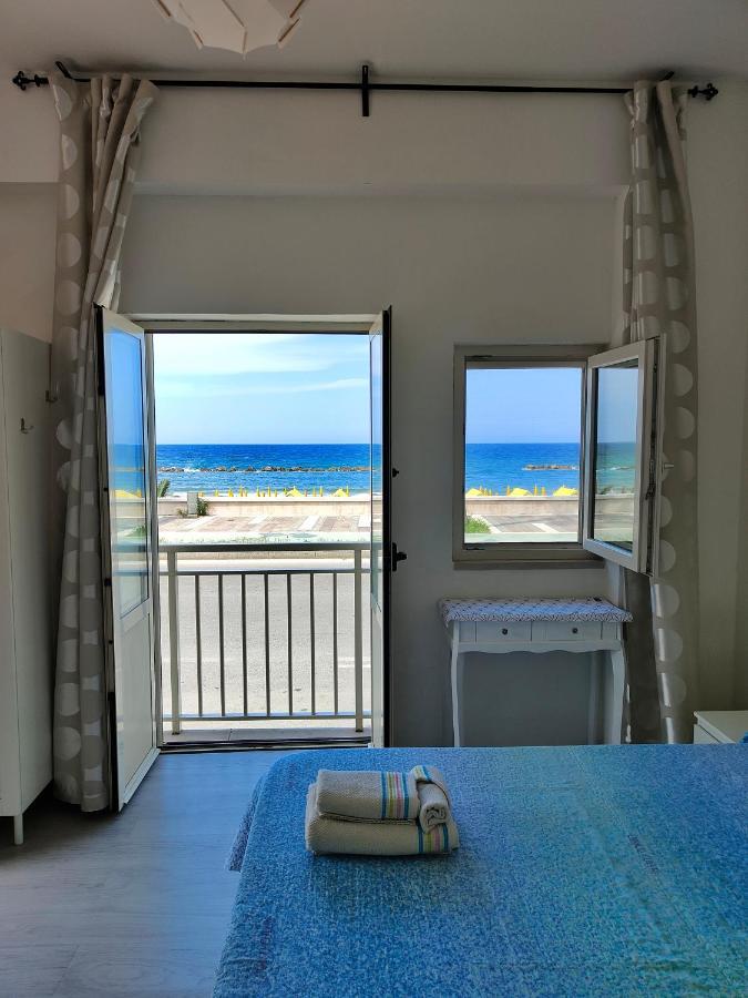 Blue Room Termoli Buitenkant foto
